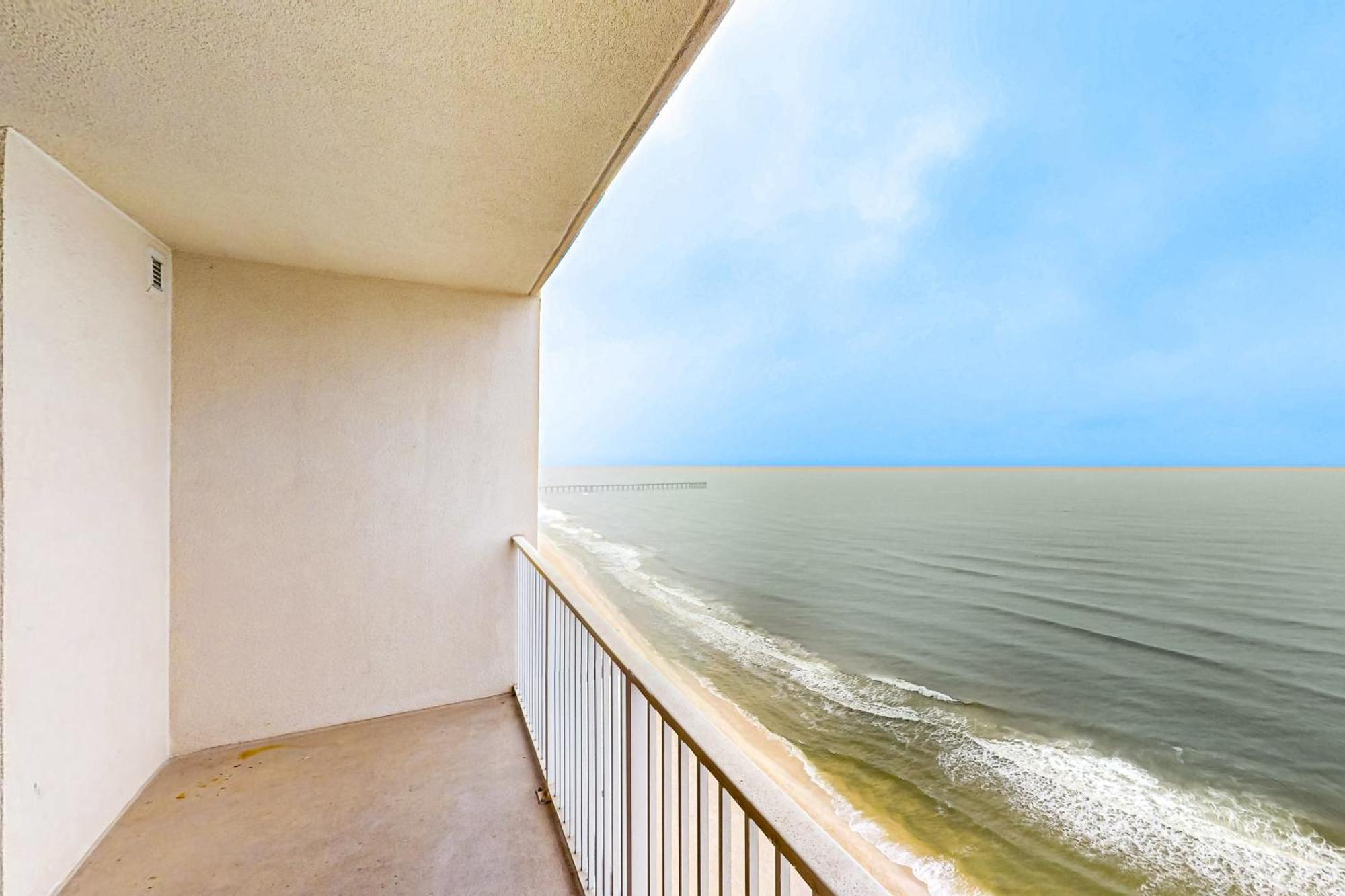 Tidewater 2206 Apartment